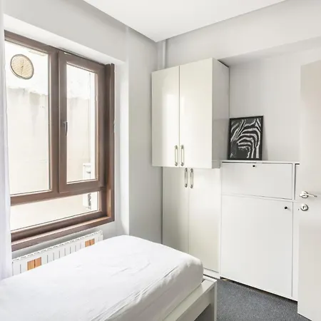 Charming Flat With Location In Nisantasi